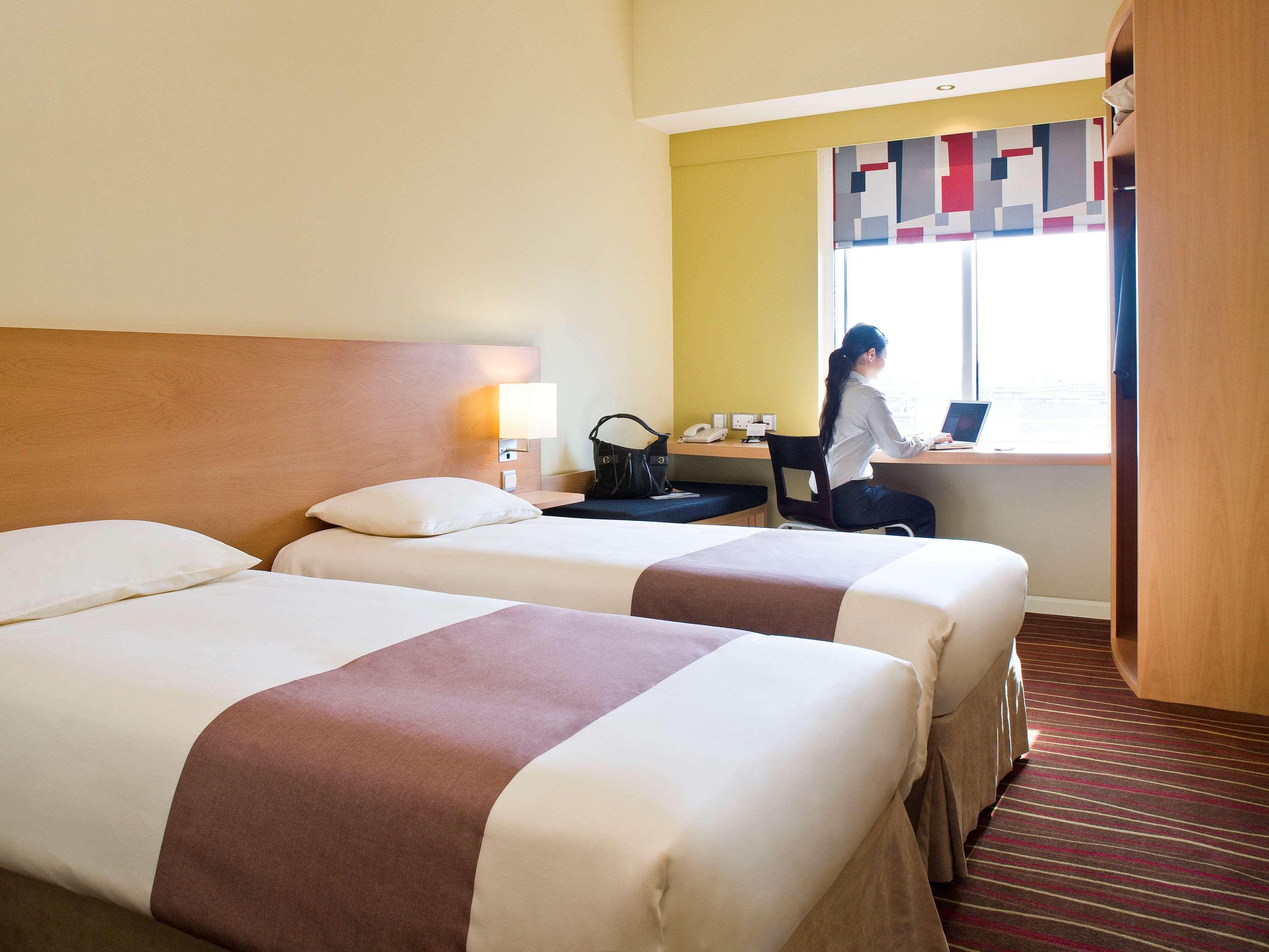 Hotel Ibis Deira Creekside Dubai Exterior foto